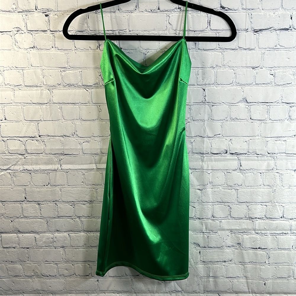 ✨ Windsor Kelly Green Satin Mini Dress - Size Small, New With Tag
